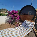 بيت للعطل Rural Escape W/stunning Views, Jacuzzi And Sauna لا لاغونا
