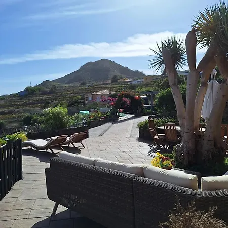 Semesterbostad Rural Escape W/stunning Views, Jacuzzi And Sauna La Laguna (Tenerife)