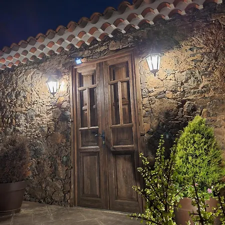 Rural Escape W/stunning Views, Jacuzzi And Sauna Semesterbostad *