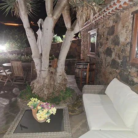 Ferienhaus Rural Escape W/stunning Views, Jacuzzi And Sauna San Cristóbal de La Laguna