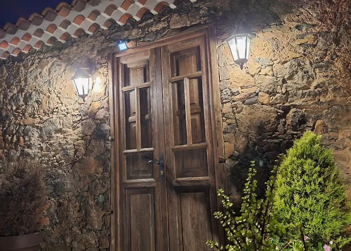 Rural Escape W/stunning Views, Jacuzzi And Sauna Semesterbostad *