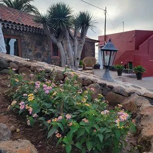 Semesterbostad Rural Escape W/stunning Views, Jacuzzi And Sauna *