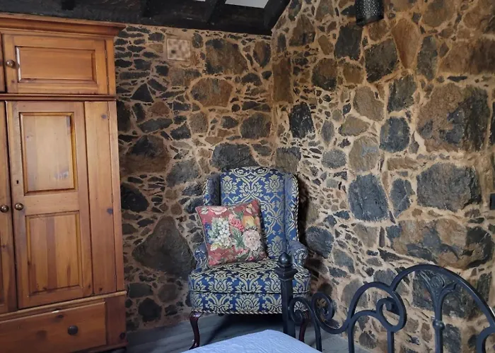 Semesterbostad Rural Escape W/stunning Views, Jacuzzi And Sauna La Laguna (Tenerife)